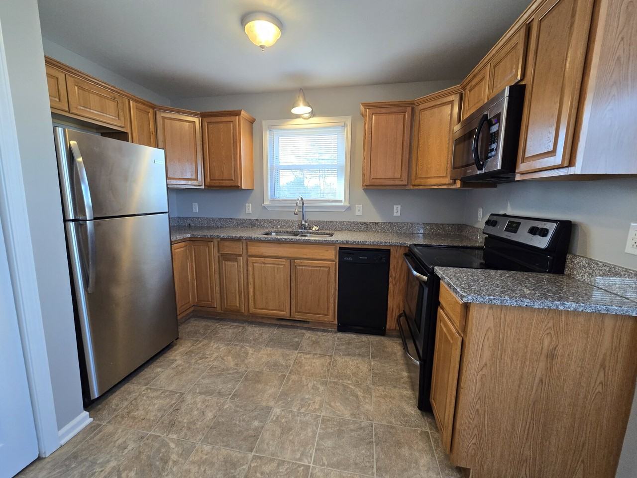 1301 Sonja Dr - Photo 5 of 13