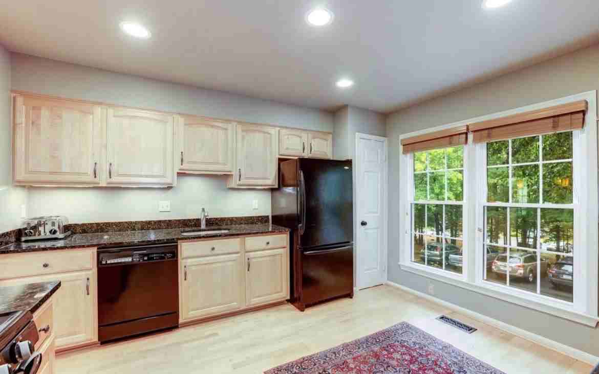 7707 Gromwell Ct - Photo 2 of 8