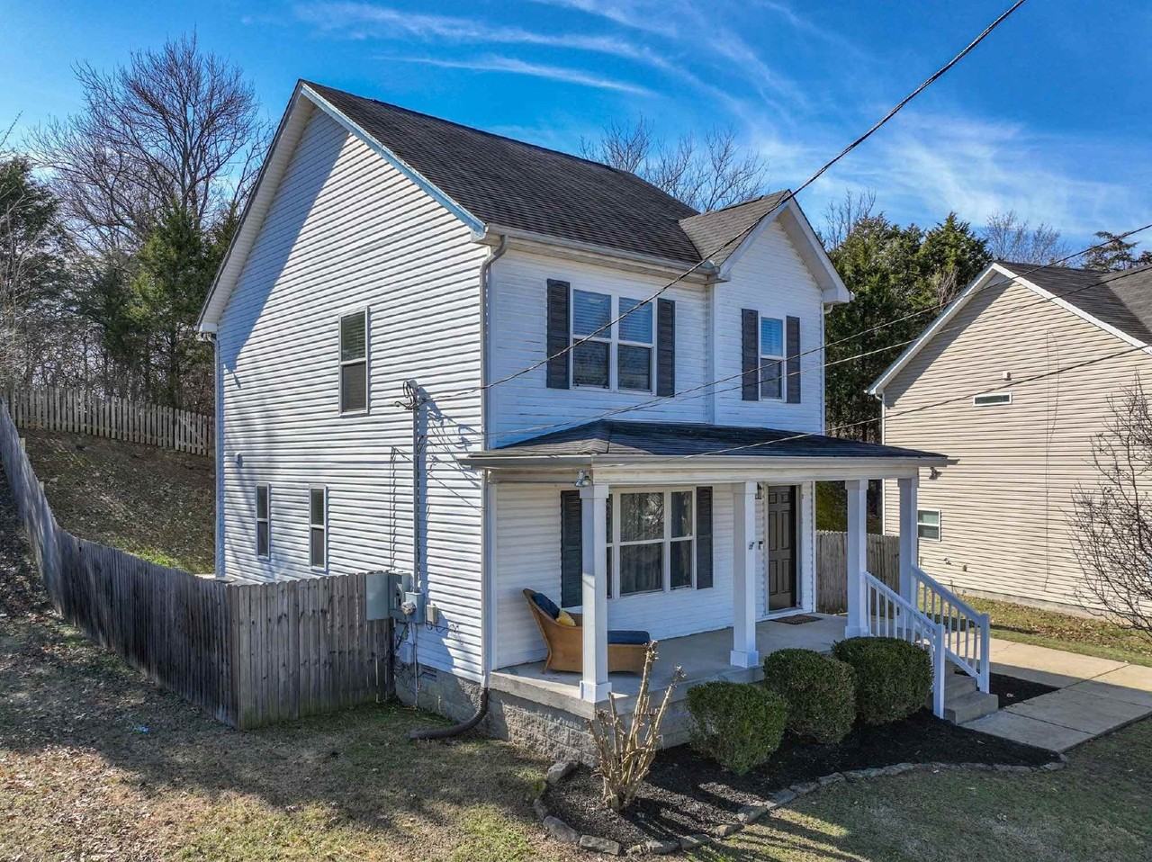 612 E Vailview Ct - Photo 2 of 45