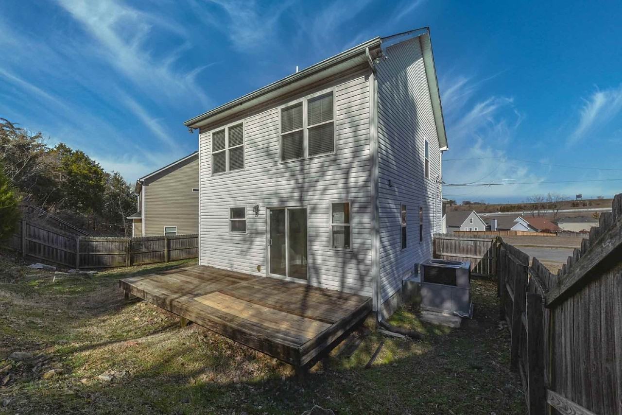 612 E Vailview Ct - Photo 4 of 45