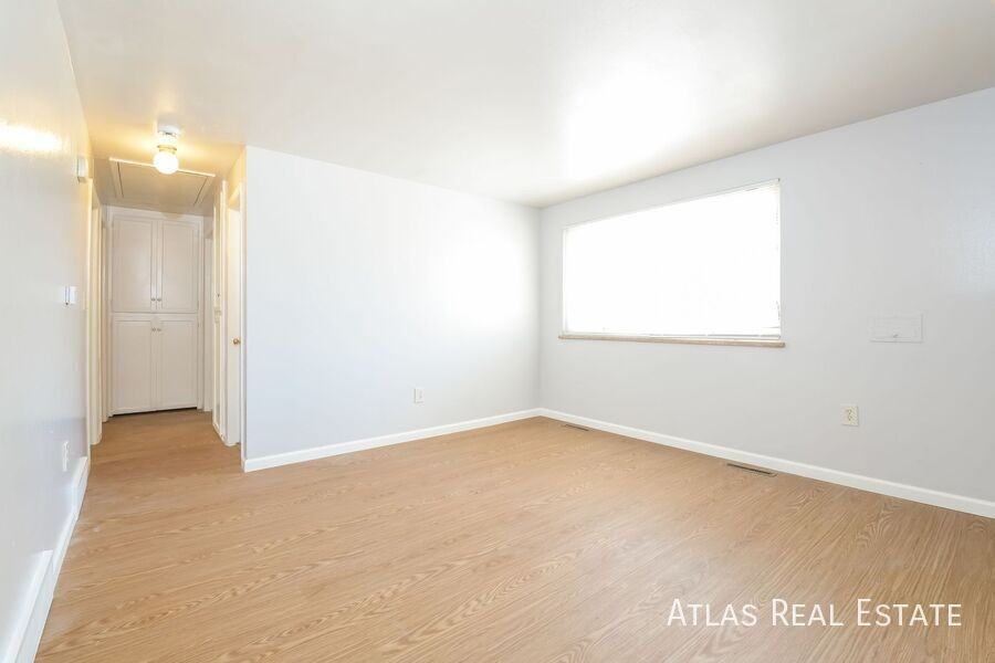 438 Dayton St - Photo 3 of 16