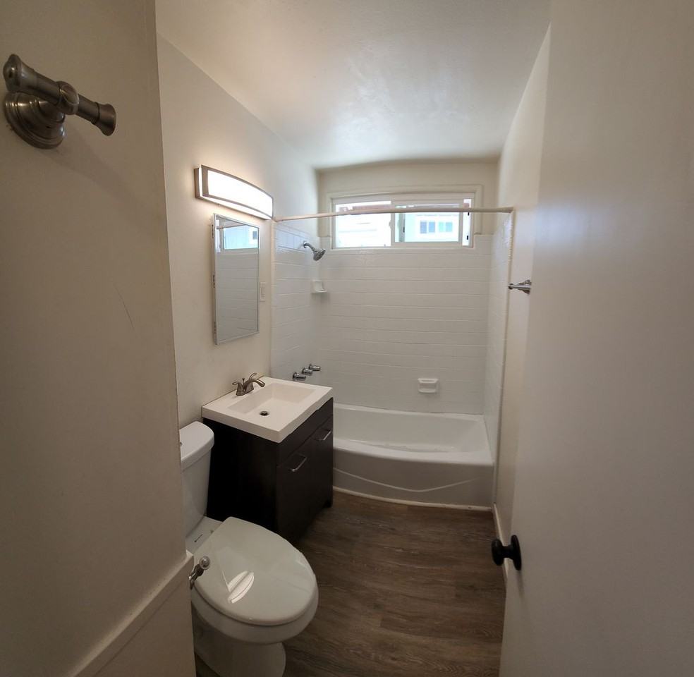 359 Tolosa Way - Photo 4 of 50