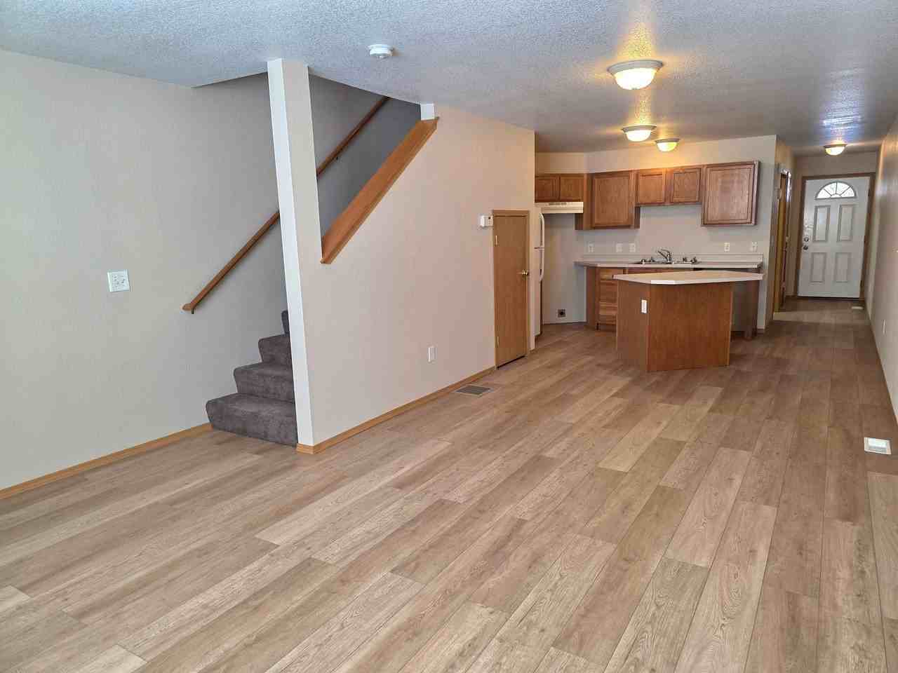 1823 Montana St - Photo 5 of 22