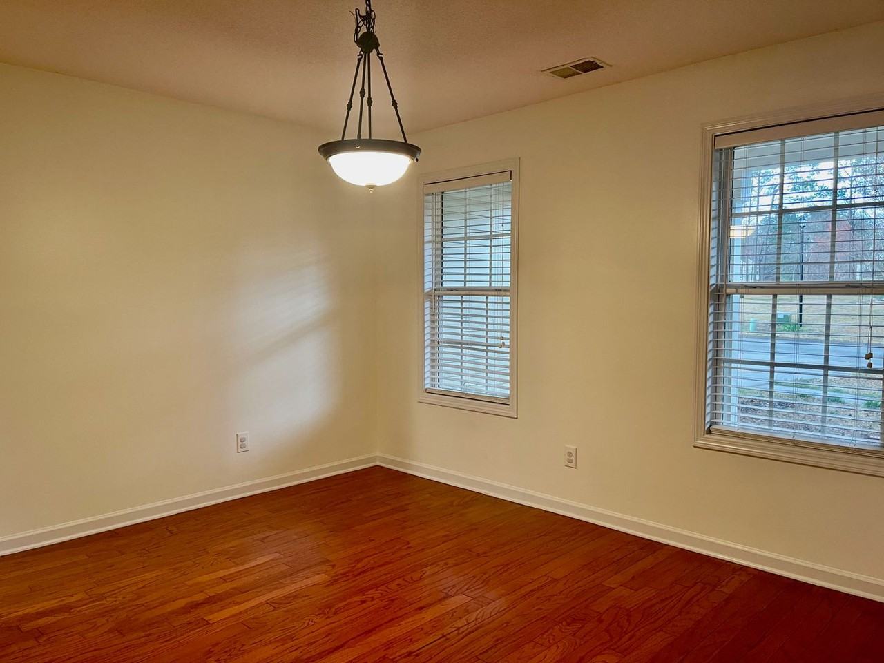 184 Hampton Oaks Cir - Photo 6 of 20