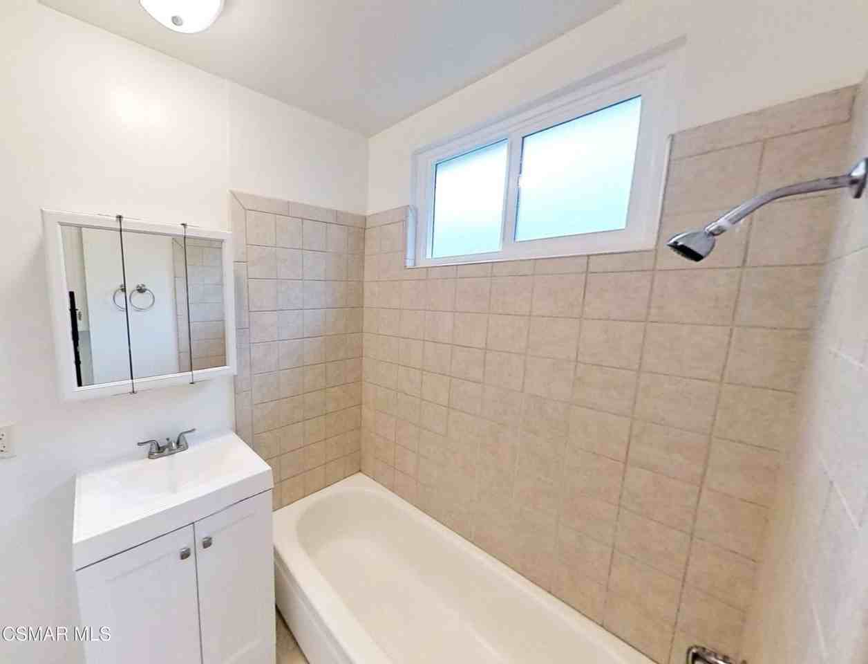 2542 Sirius St - Photo 2 of 37