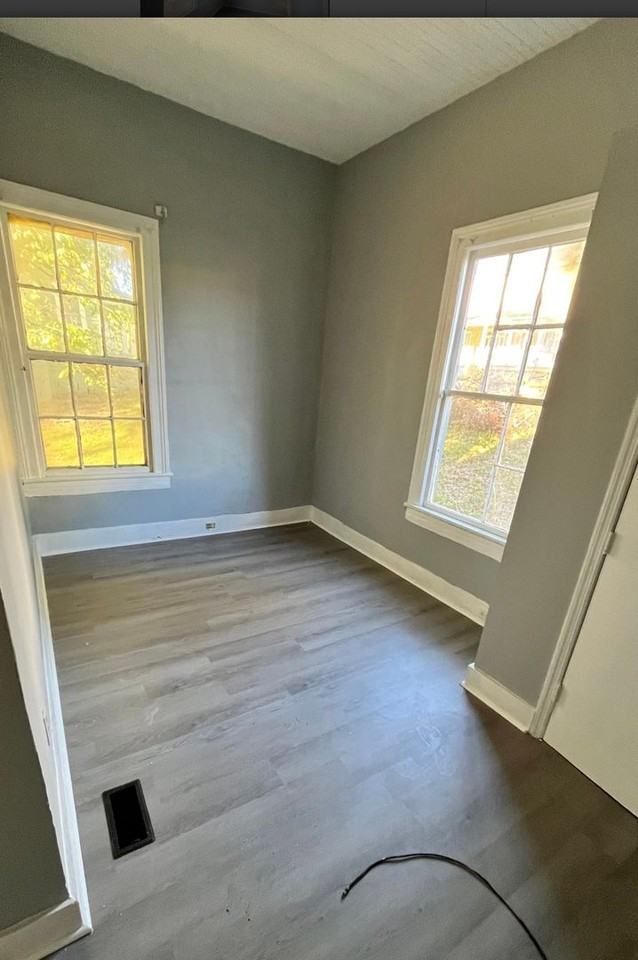 1372 Glover St - Photo 3 of 3