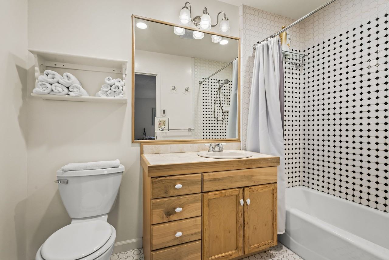 1244 Lanny Ln #1 - Photo 3 of 8