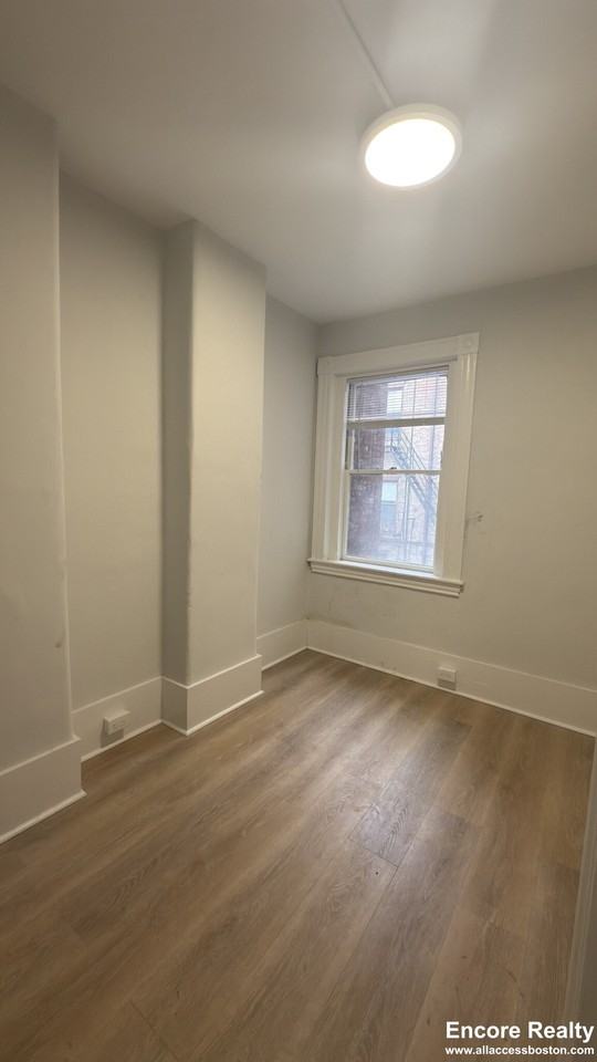 53 Joy St #2 - Photo 5 of 18