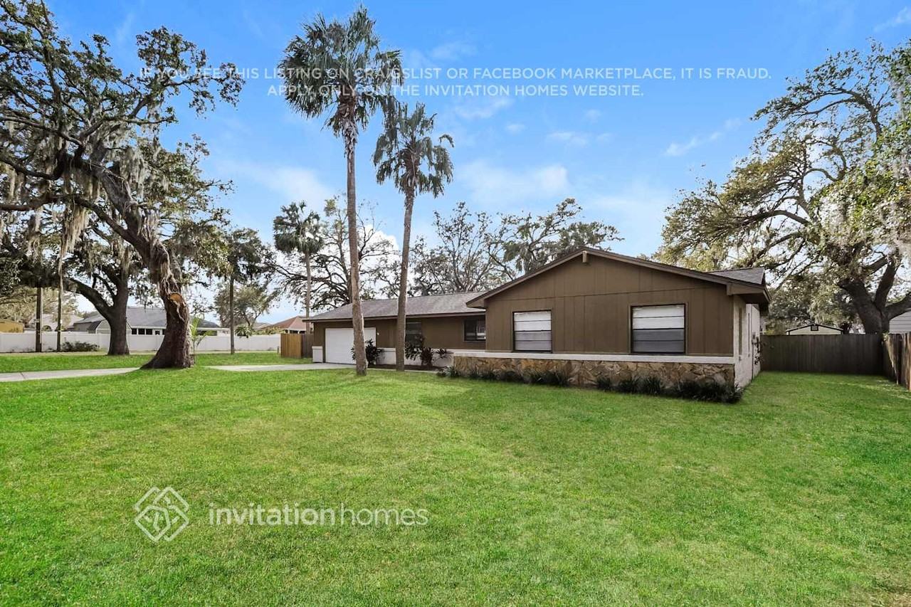8502 Dee Cir - Photo 3 of 17