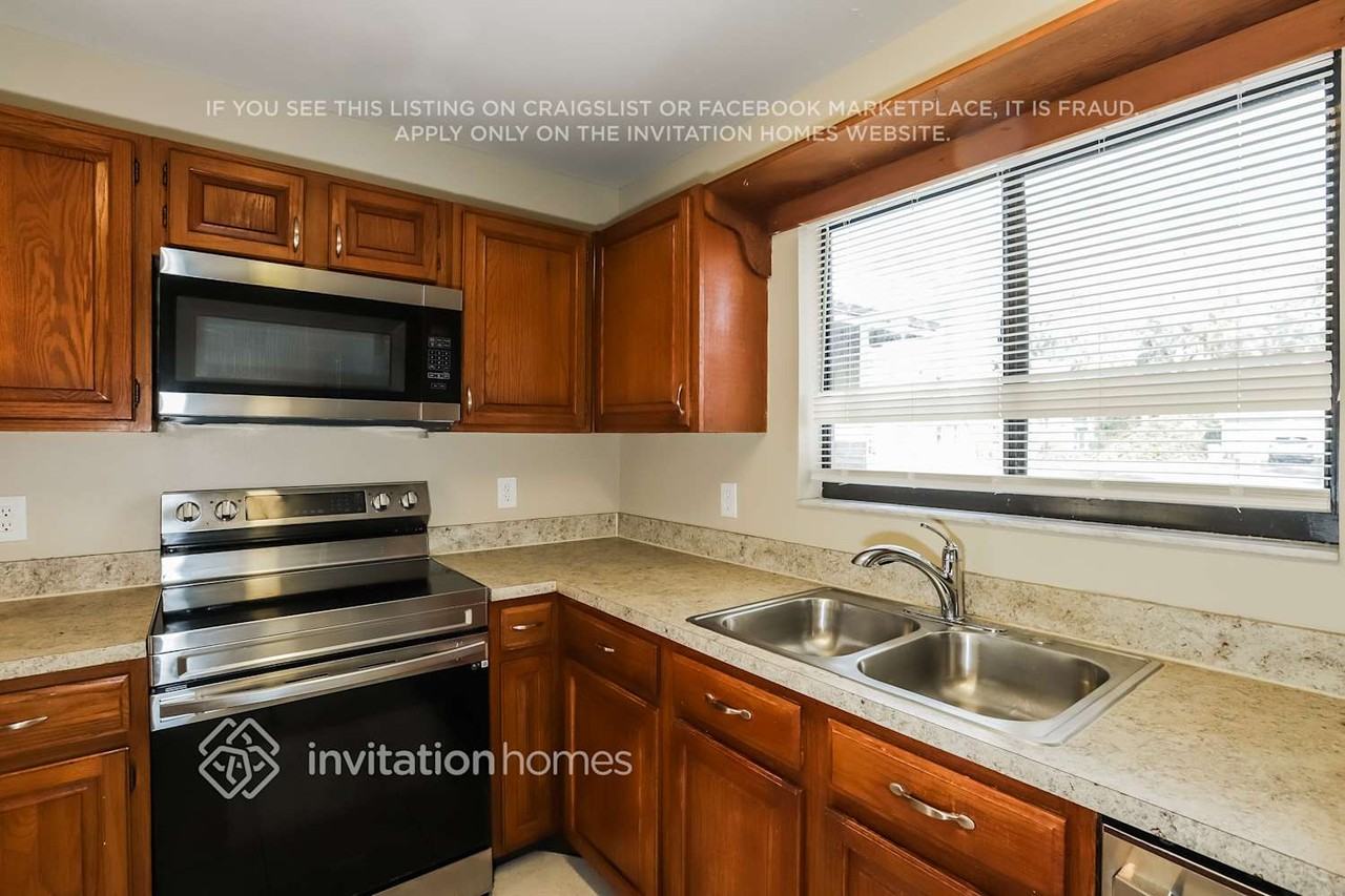 8502 Dee Cir - Photo 7 of 17