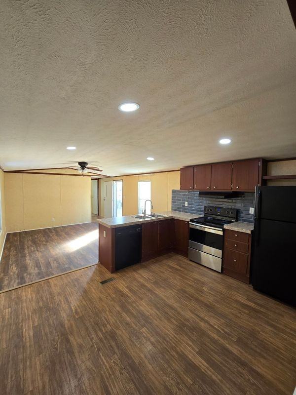 5381 County Road 3300 - Photo 2 of 12