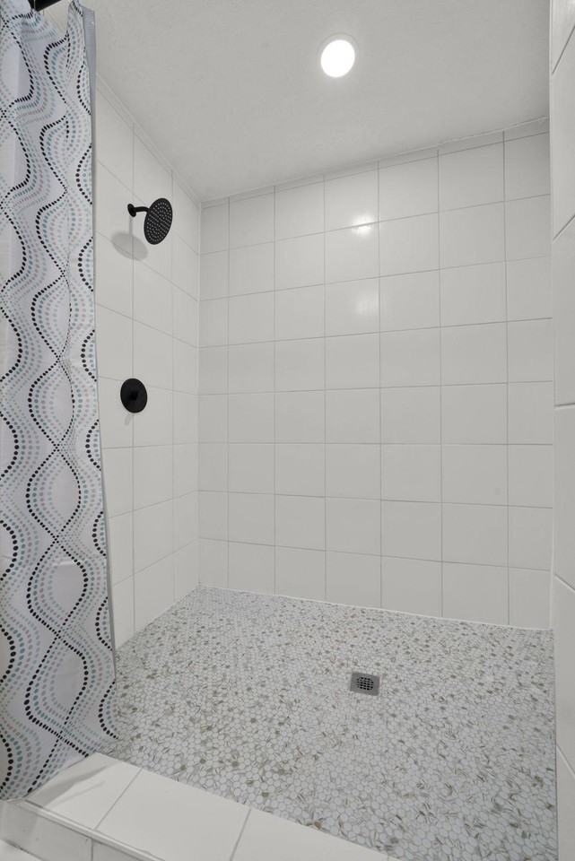 Noah St - Photo 2 of 17