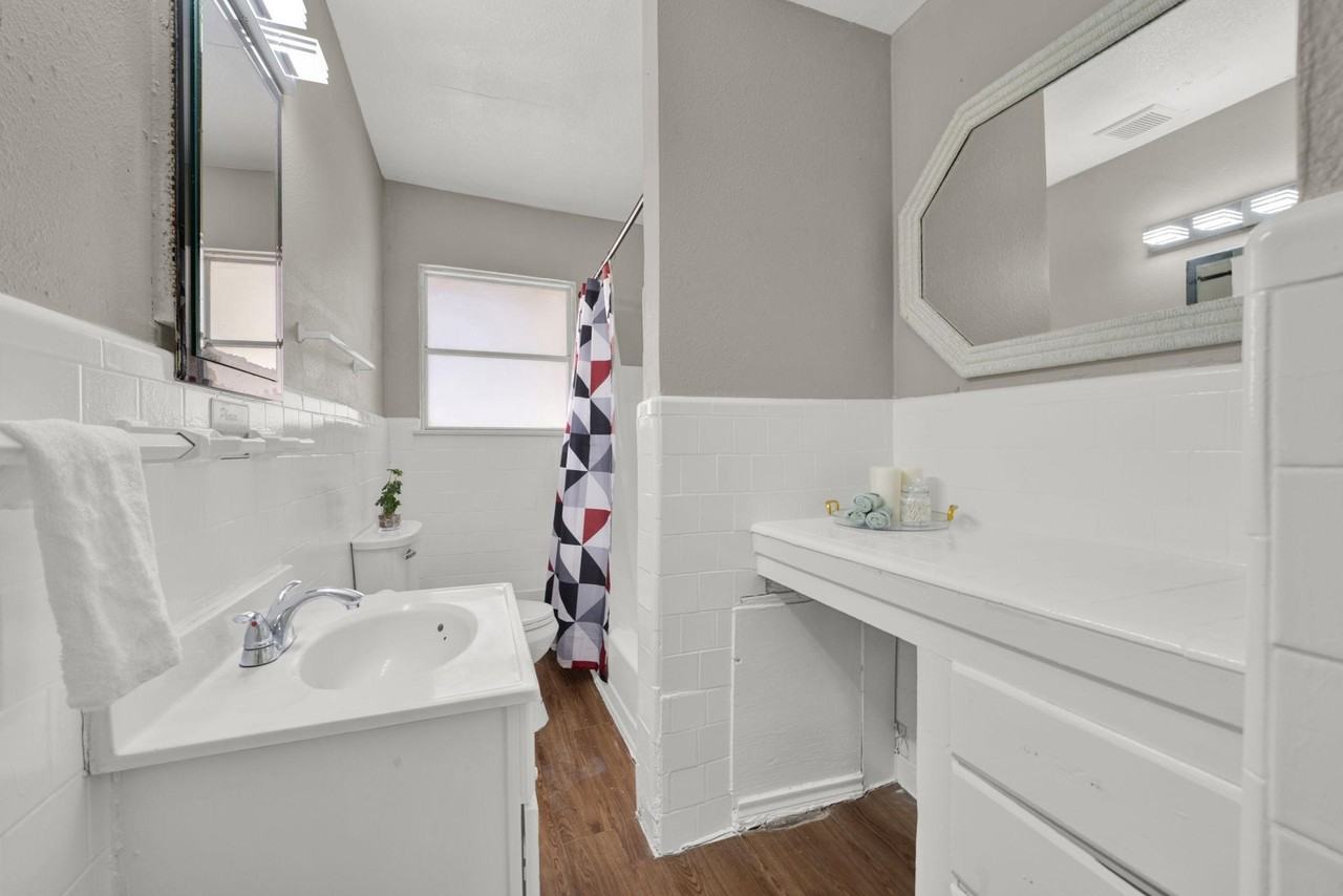 Noah St - Photo 5 of 17