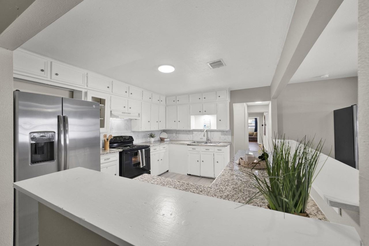 Noah St - Photo 7 of 17