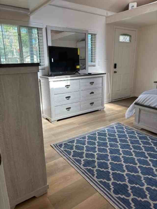 1025 Beach Blvd - Photo 6 of 11