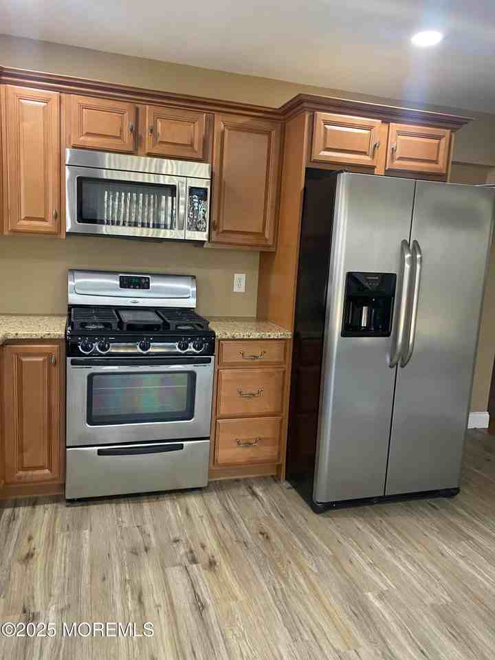 2285 Mount Hope Ln - Photo 7 of 10