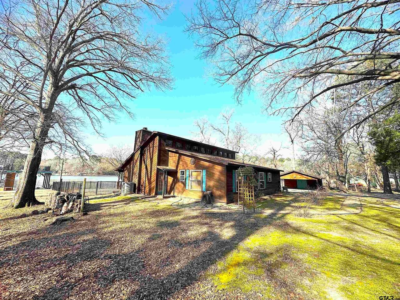 133 Lake Shore Dr - Photo 4 of 33