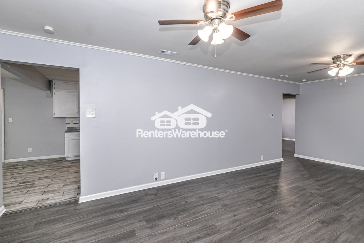 10741 Cambridge Ave - Photo 6 of 19