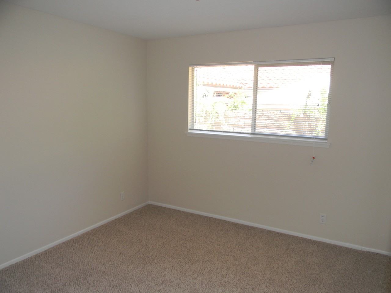 1404 E Sycamore Ave - Photo 7 of 11