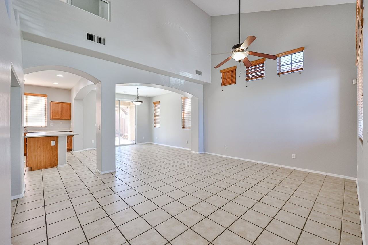 3901 E Minton St - Photo 6 of 34