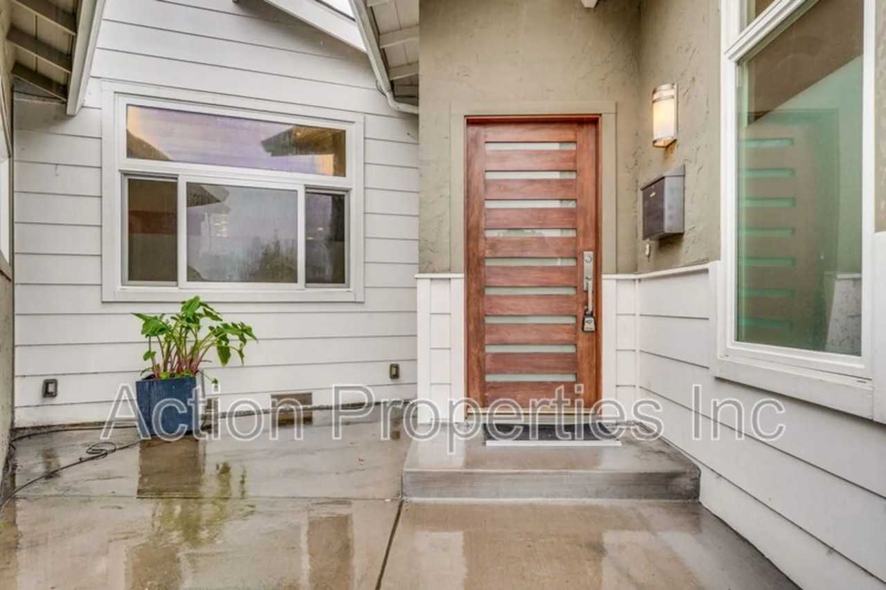 71 Olive Ct - Photo 3 of 50