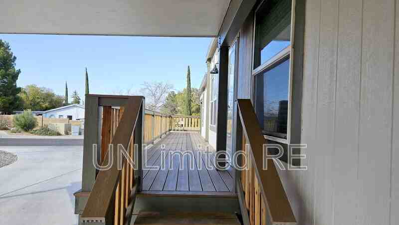 407 Boulder Ln - Photo 5 of 32