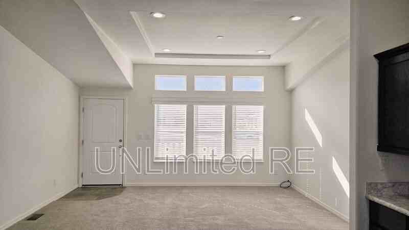 407 Boulder Ln - Photo 7 of 32