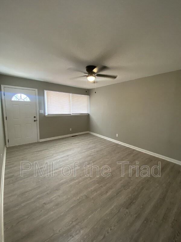 1505 Julian St - Photo 2 of 8
