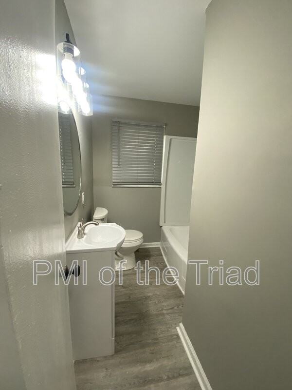 1505 Julian St - Photo 5 of 8