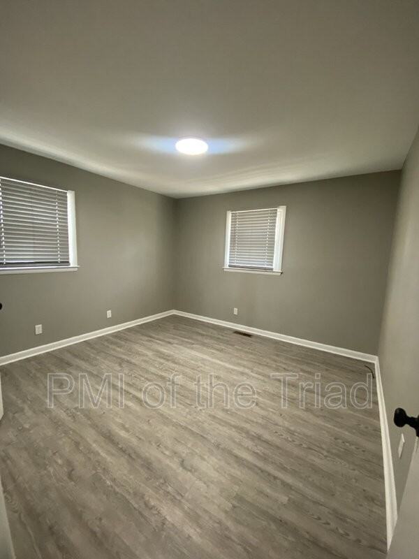1505 Julian St - Photo 7 of 8