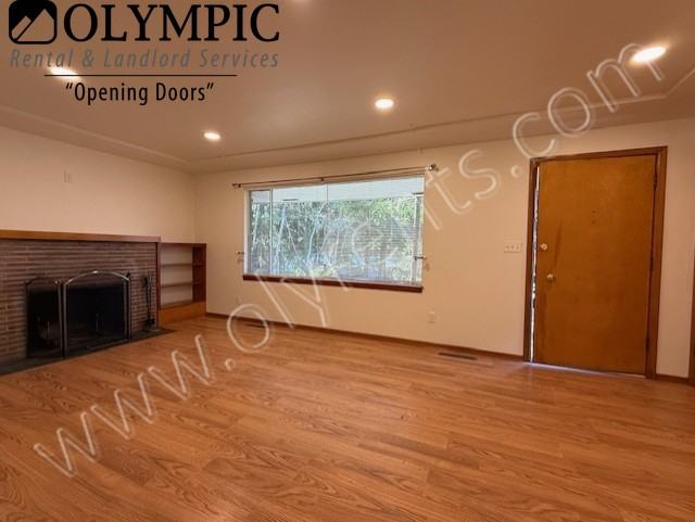 1310 Union Ave - Photo 4 of 9