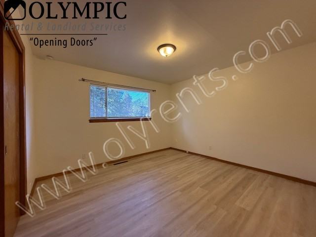 1310 Union Ave - Photo 5 of 9