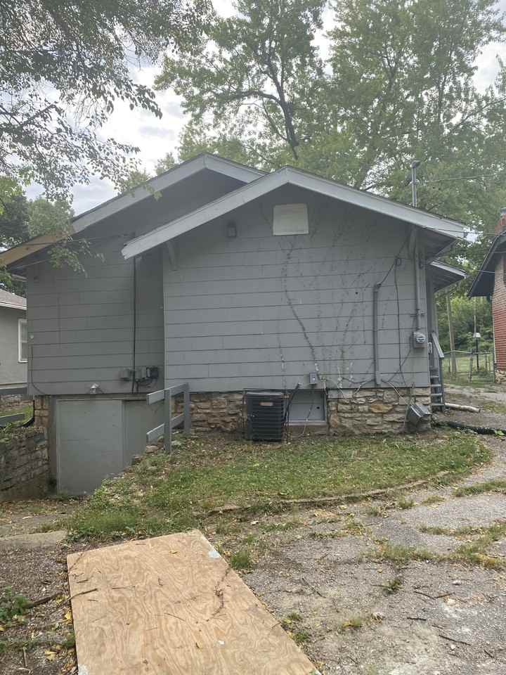 5913 Brooklyn Ave - Photo 2 of 2