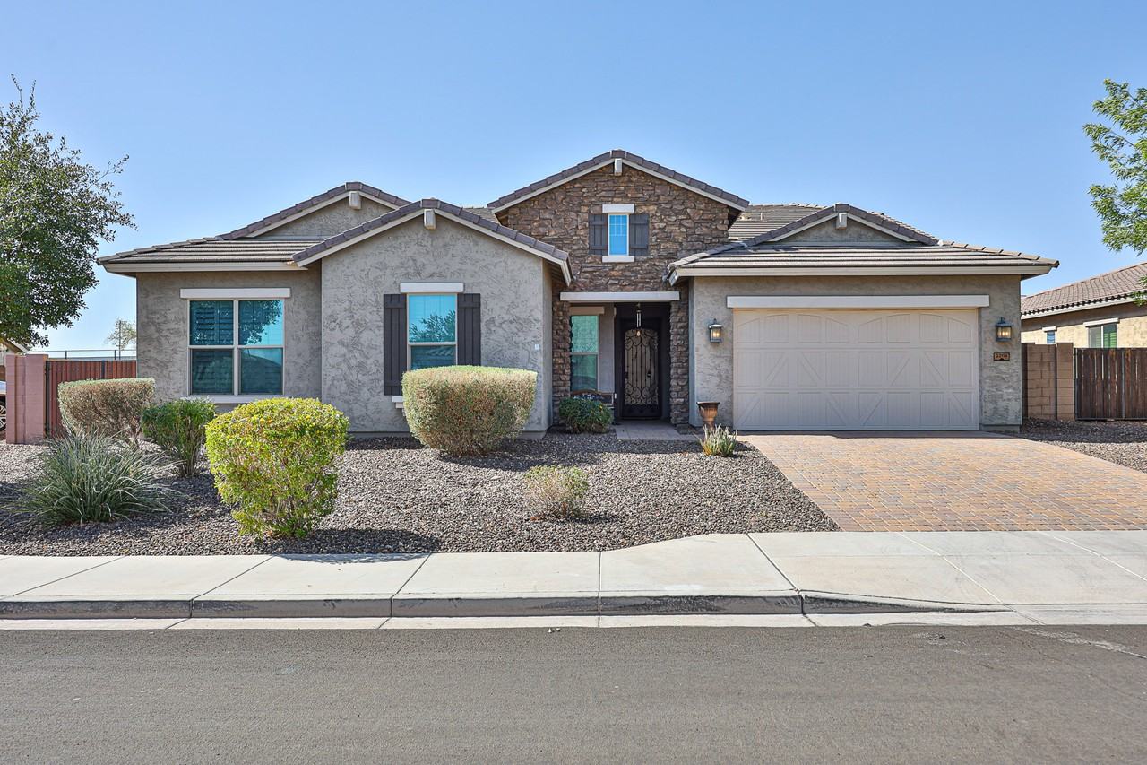 22114 N 94th Ln - Photo 2 of 38