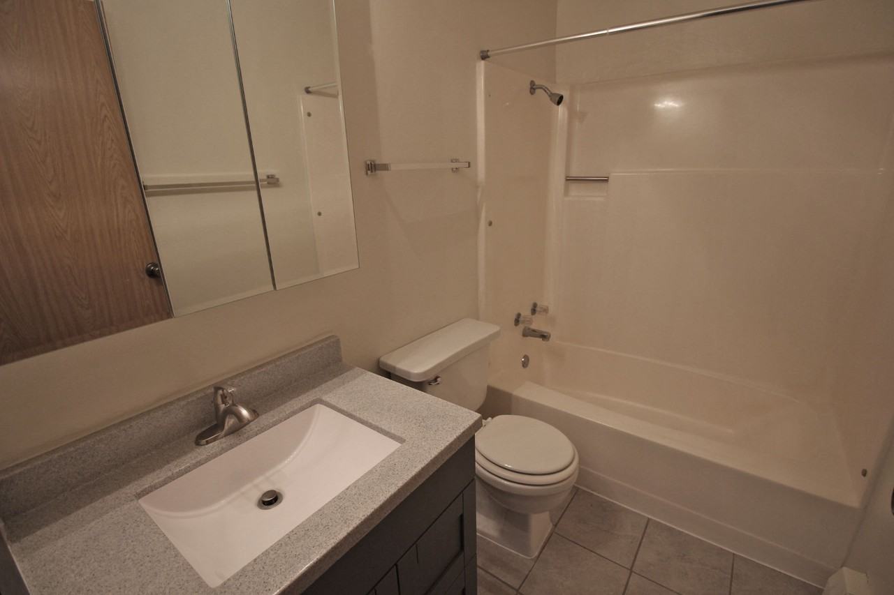 1401 14Th Ave Nw - Photo 5 of 7