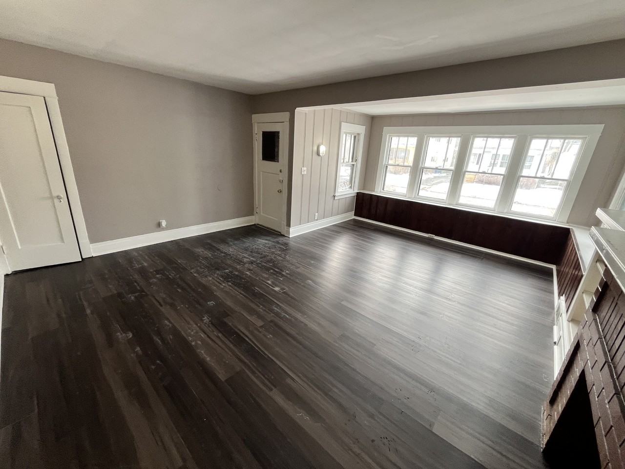 453 Cambridge Ave - Photo 3 of 15