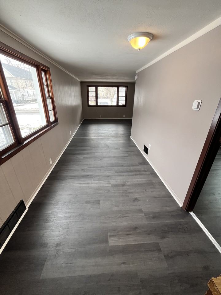 52 Langmeyer Ave - Photo 2 of 11