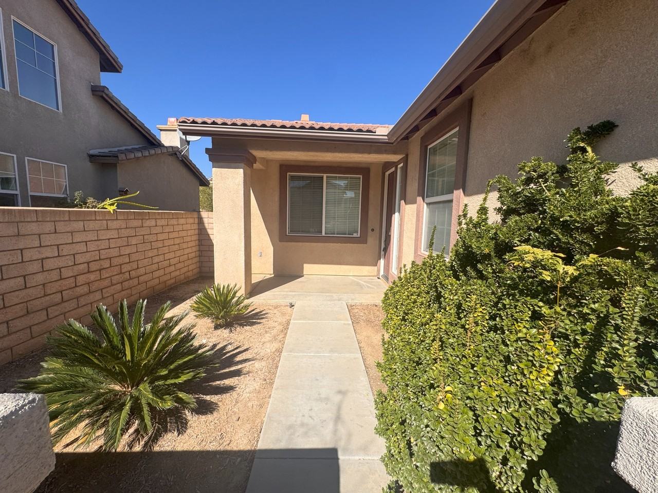 29790 Cottonwood Cove Dr - Photo 2 of 25