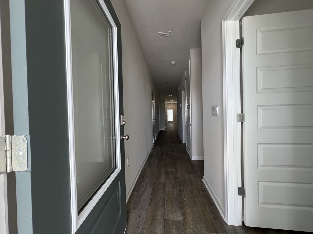 19187 Treehill Ln - Photo 3 of 18