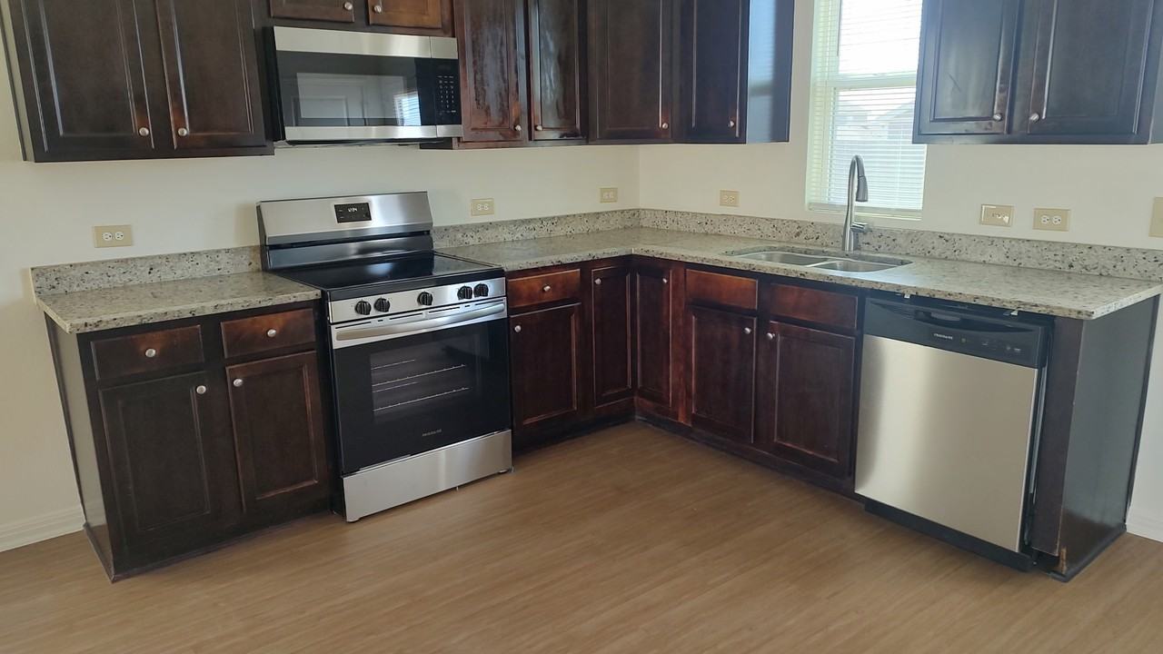 19313 Nathan Scott Way - Photo 2 of 16