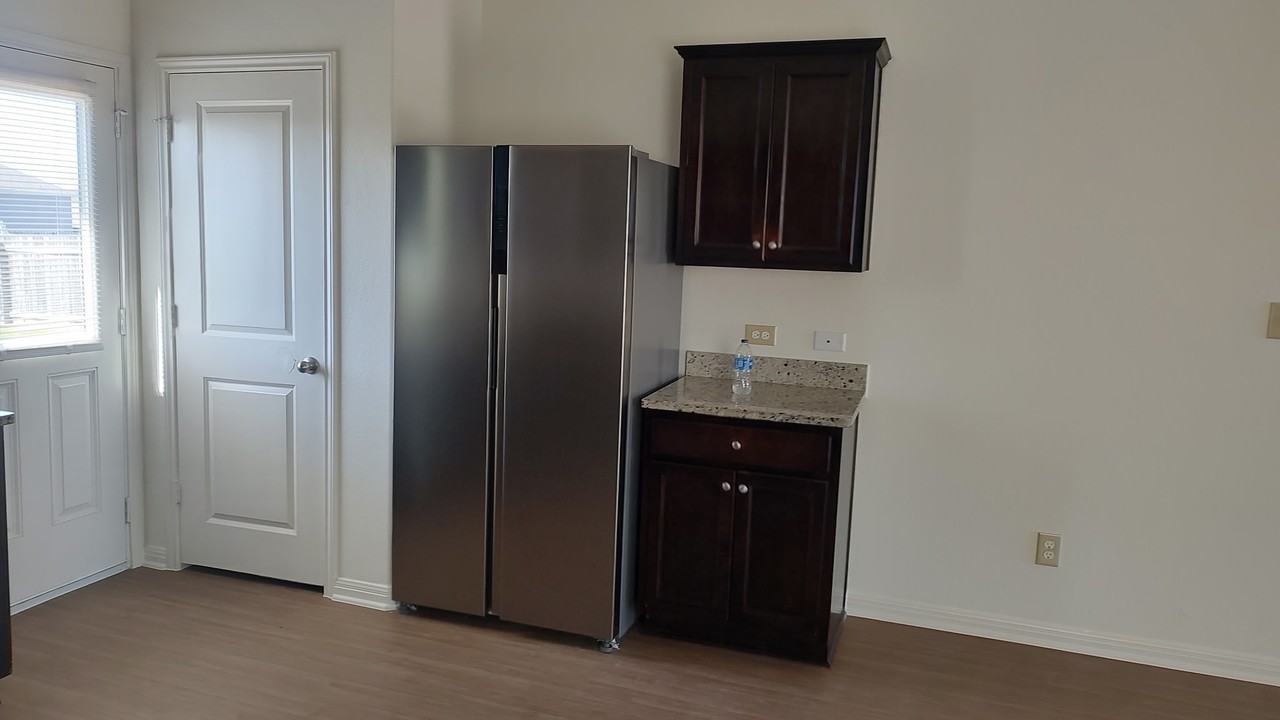 19313 Nathan Scott Way - Photo 3 of 16