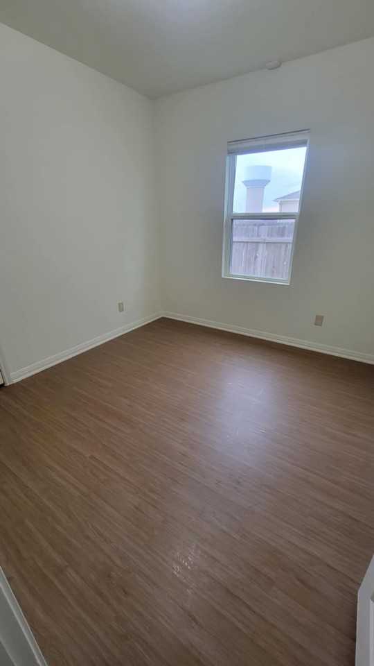 19313 Nathan Scott Way - Photo 6 of 16