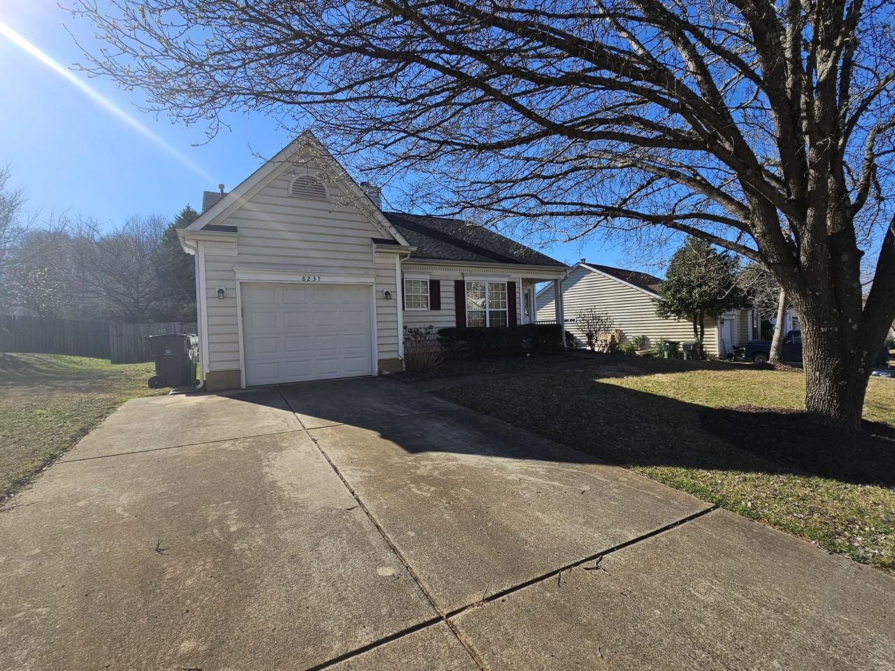 8237 Hornwood Ct - Photo 2 of 28