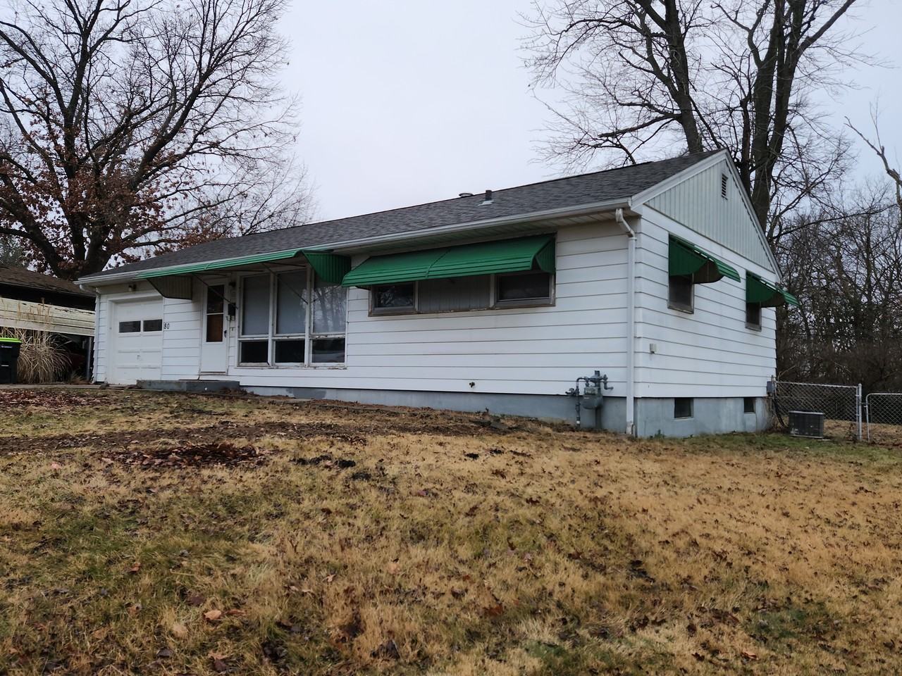 80 Madison Dr - Photo 2 of 11