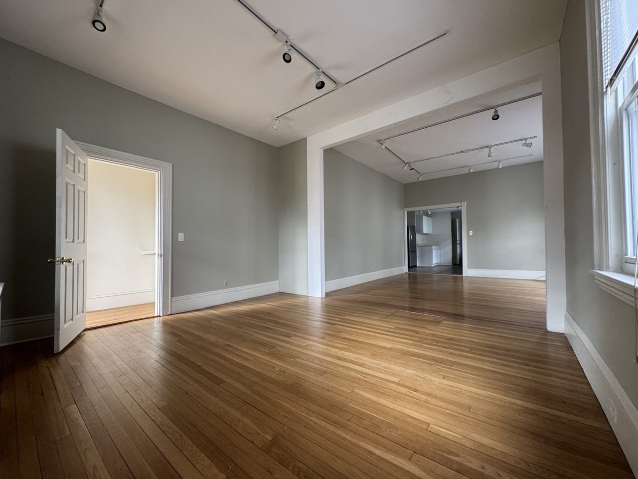 77 Boyd St #1 - Photo 3 of 10