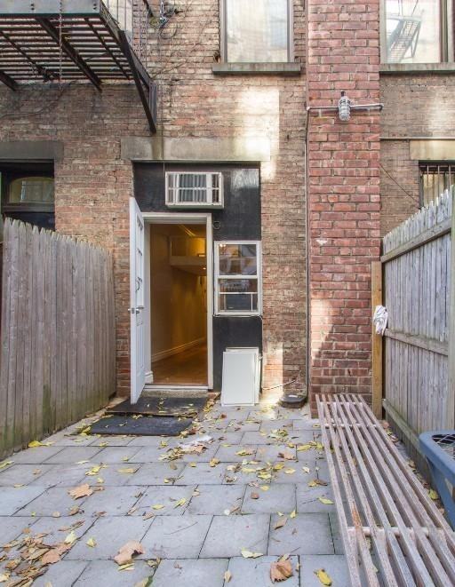 Leroy St #1D - Photo 4 of 4