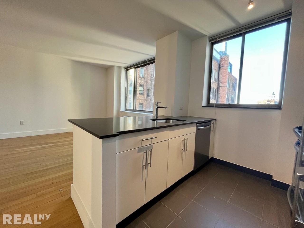 W 26th St #16E - Photo 4 of 11