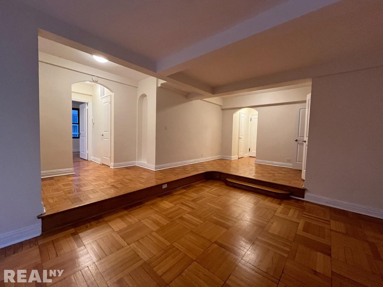 E 56th St #5A - Photo 2 of 10