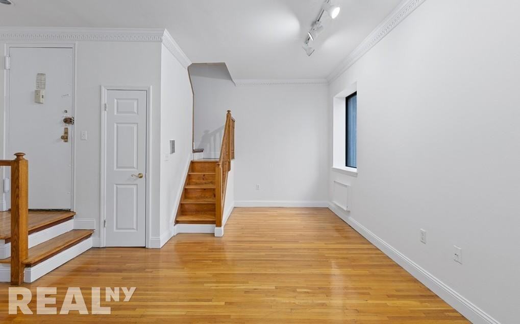 W 50th St #2C - Photo 3 of 8