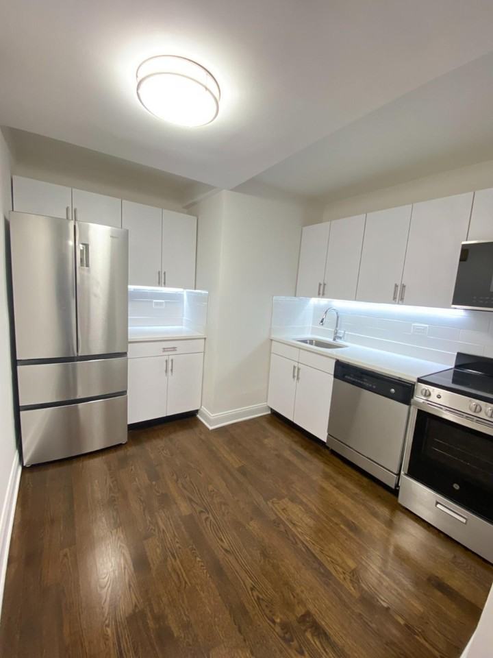 E 82nd St #10J - Photo 4 of 6